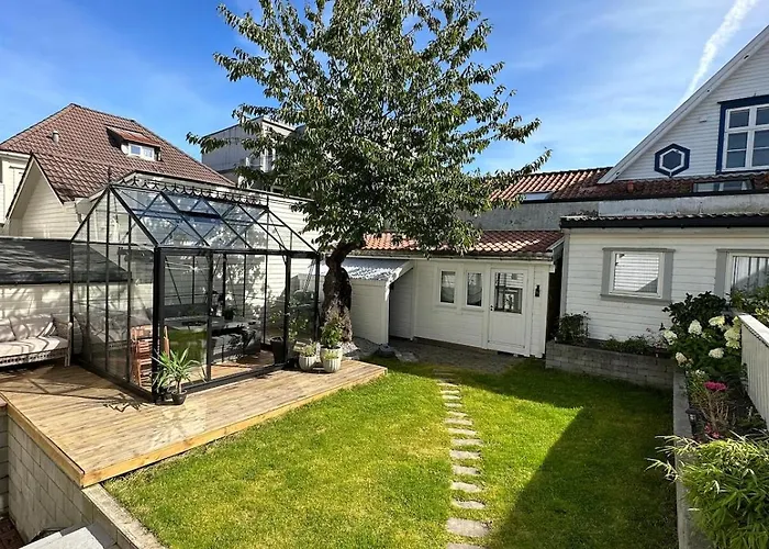 A Place To Stavanger, 6